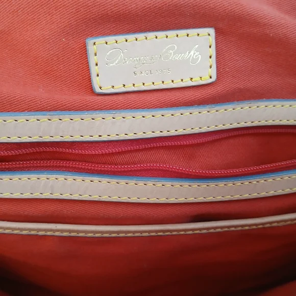 🏰✨️Dooney and Bourke- Disney Sketch Edition- Large Tote Bag - Picture 5 of 16